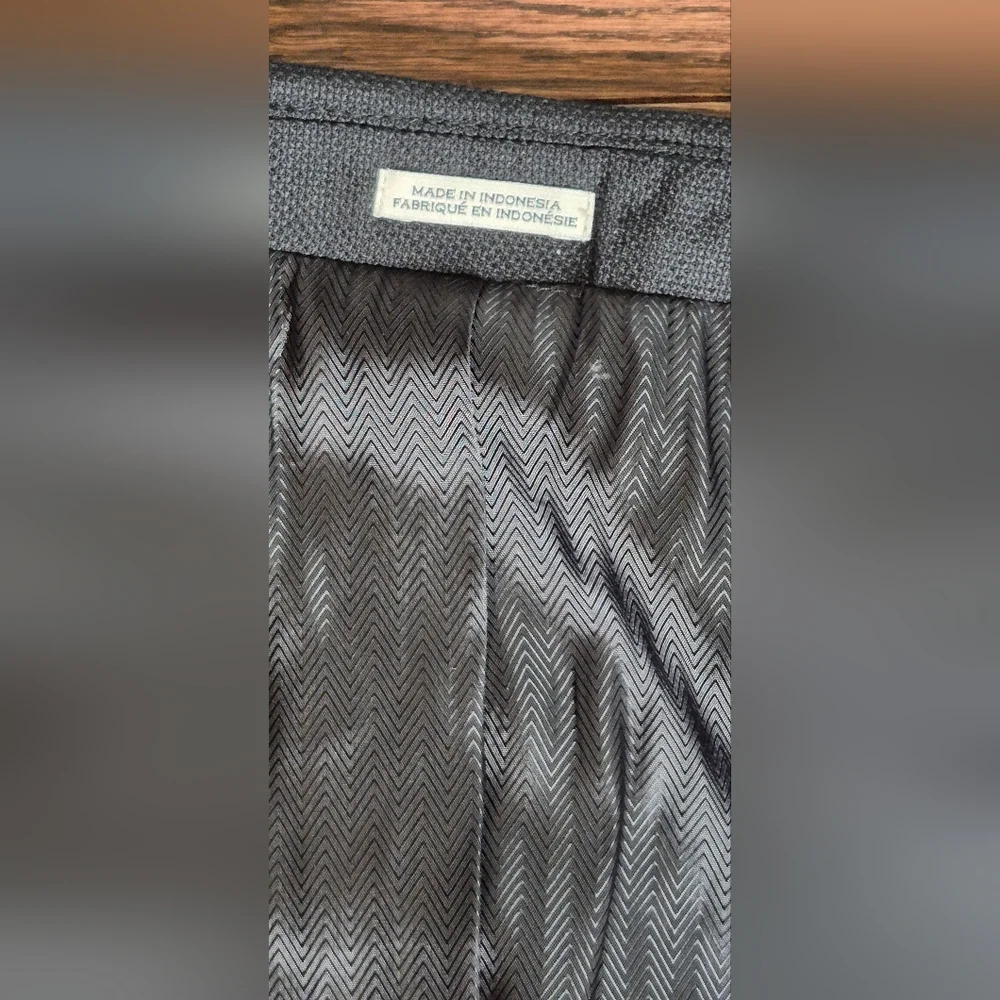 Joseph Abboud Men's Elegant Black Blazer - Picture 11 of 12